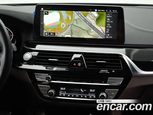 BMW 5 Series G30 — Фото автомобиля 14