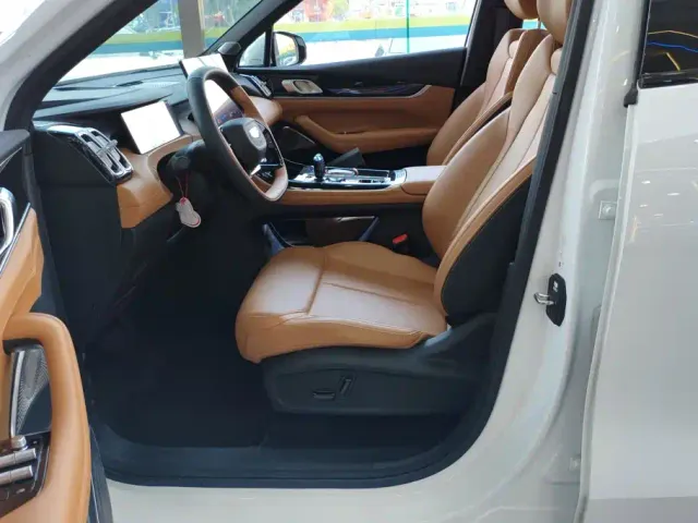 Geely Boyue L — Фото автомобиля 9