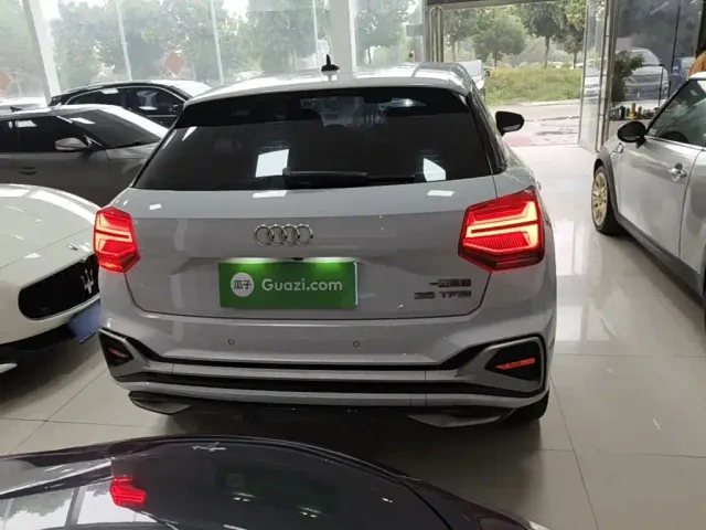Audi Q2L — Фото автомобиля 5