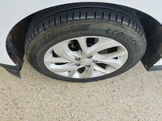 Buick Velite 6 — Фото автомобиля 21