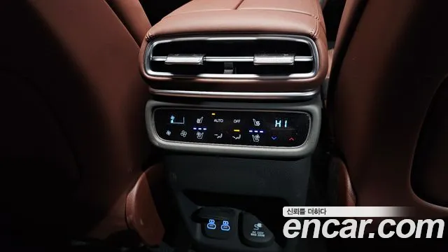 Genesis GV80 — Фото автомобиля 25