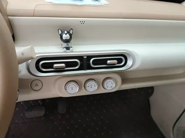 Wuling Hongguang Mini EV — Фото автомобиля 12