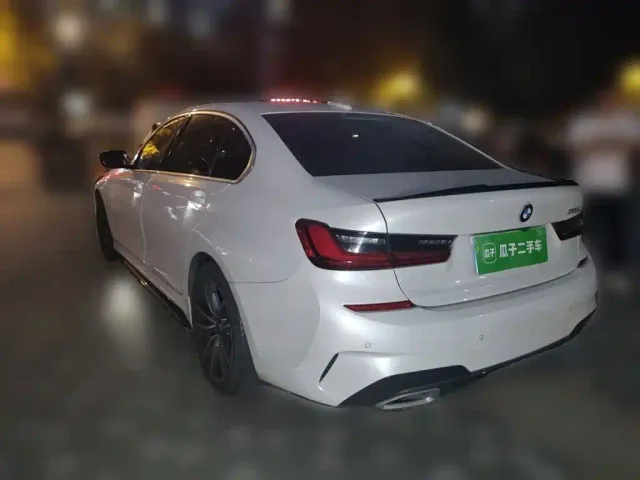 BMW 3 Series — Фото автомобиля 4