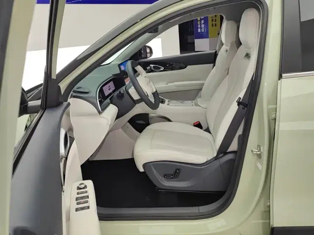 Geely Starry Wish — Фото автомобиля 9