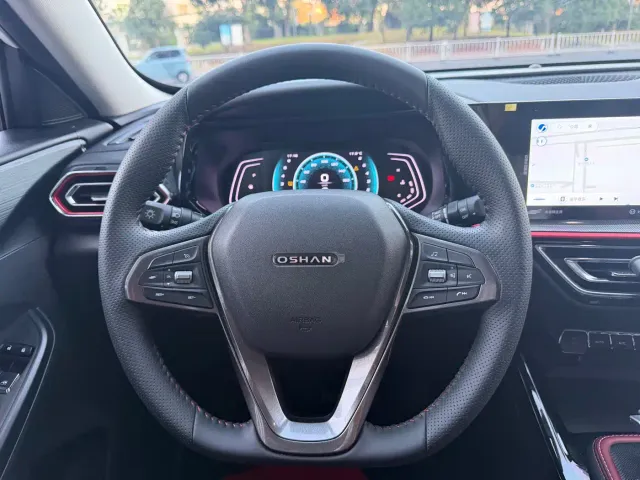 Changan Oushang X5 — Фото автомобиля 9