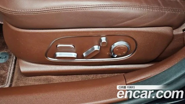Genesis G90 Бензин 3.5 турбо AWD — Фото автомобиля 23