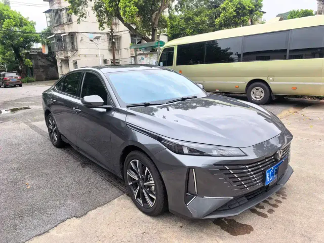 Changan Eado — Фото автомобиля 2