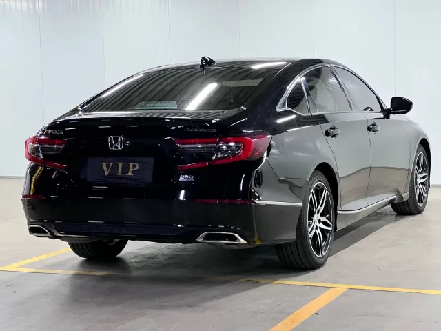 Honda Accord — Фото автомобиля 8