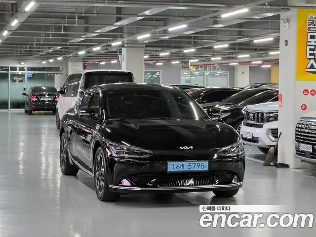 Фотография автомобиля — Kia EV6