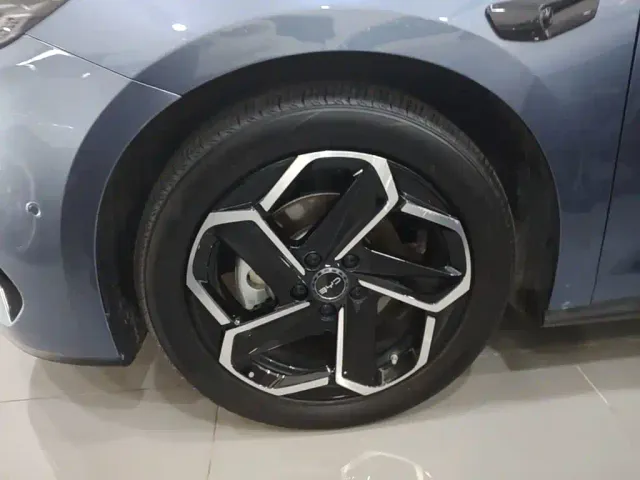 BYD Seal 06 DM-i Touring 2025 DM-i 150KM Flagship — Фото автомобиля 22