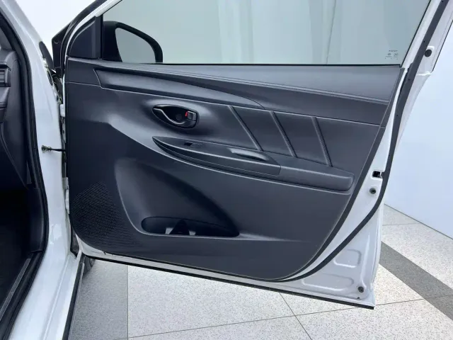 Toyota YARiS L Zhi Xuan — Фото автомобиля 17