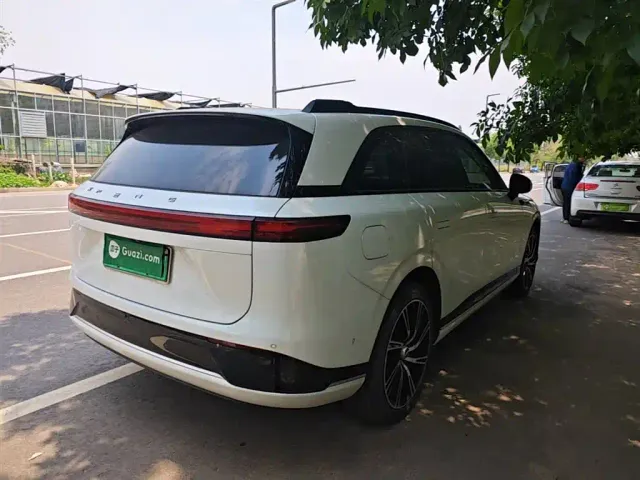 Xpeng G9 — Фото автомобиля 6