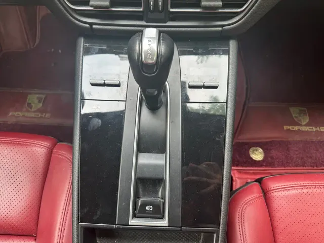 Porsche Macan — Фото автомобиля 29