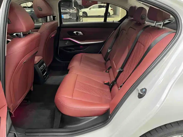 BMW 3 Series — Фото автомобиля 20