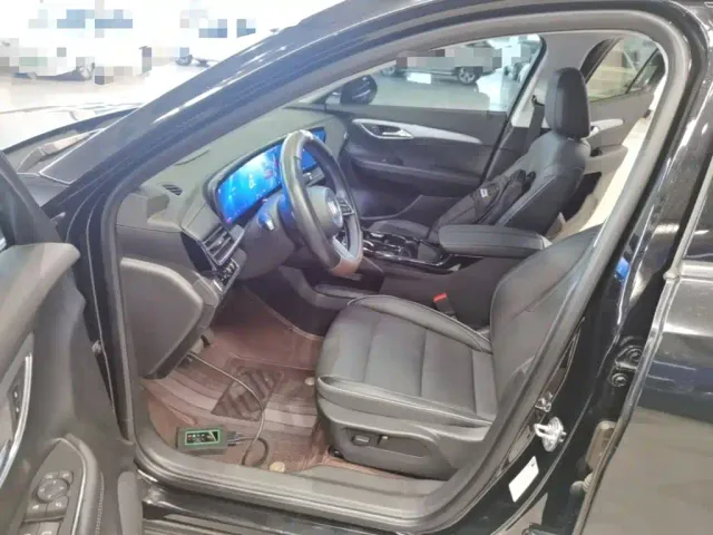 Buick Envision Plus — Фото автомобиля 14