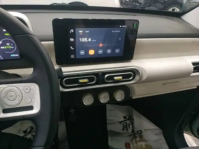 Wuling Hongguang Mini EV — Фото автомобиля 12