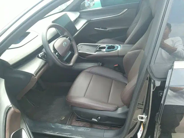 Changan Qiyuan A07 — Фото автомобиля 14