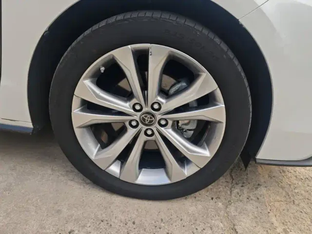 Toyota Sienna — Фото автомобиля 6