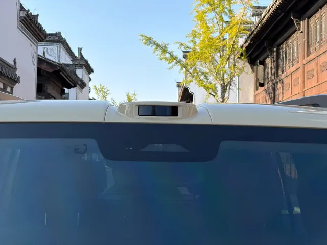 iCAR V27 — Фото автомобиля 14