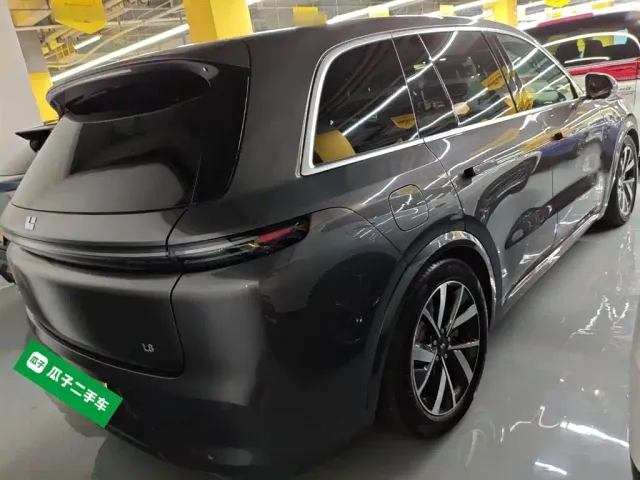 Li Auto L8 — Фото автомобиля 6