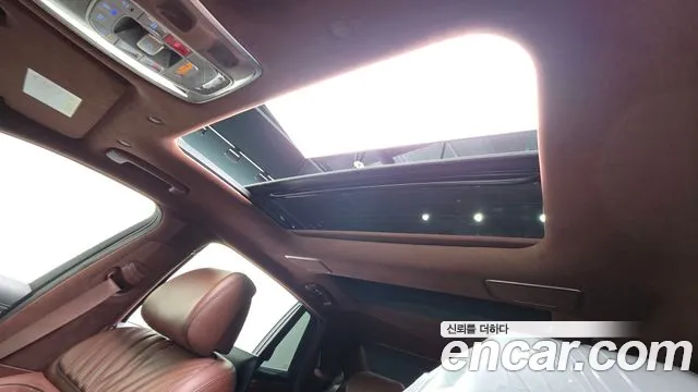 Genesis G90 — Фото автомобиля 30