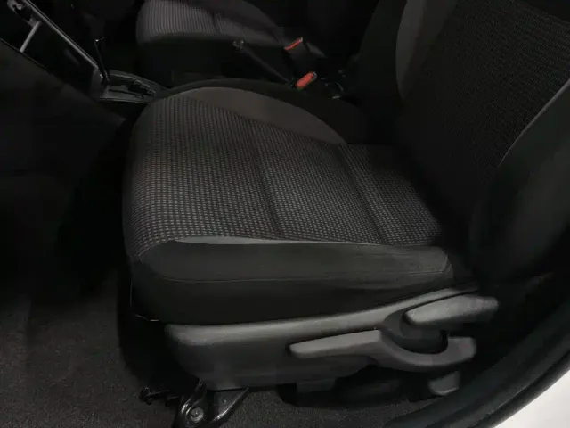 Toyota Vios — Фото автомобиля 20