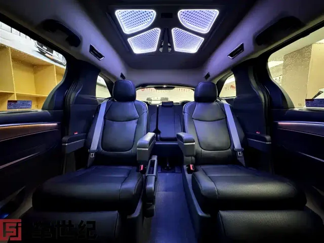 Toyota Granvia — Фото автомобиля 9