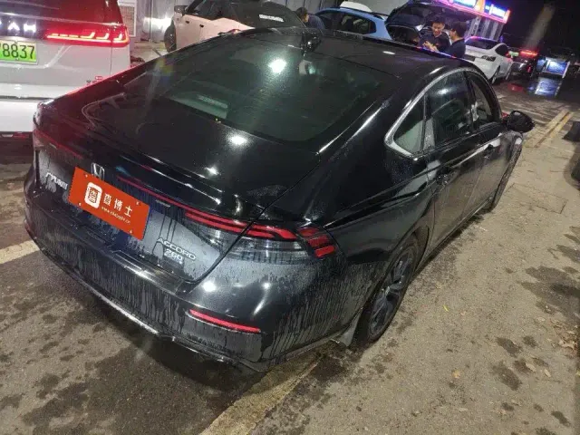 Honda Accord — Фото автомобиля 2