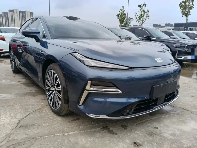 Geely Galaxy Xingyao 8 — Фото автомобиля 3