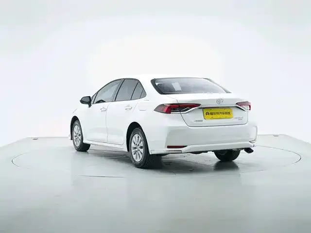 Toyota Corolla — Фото автомобиля 5