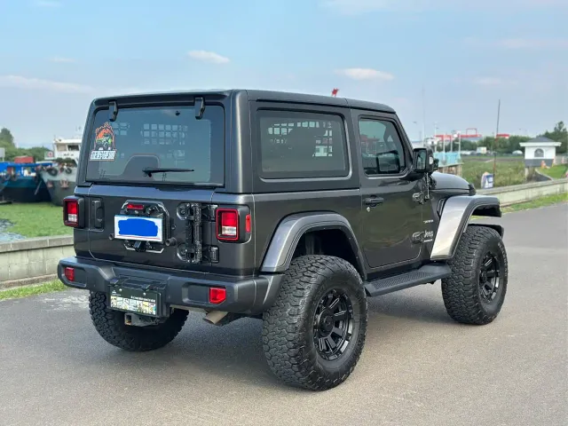 Jeep Wrangler — Фото автомобиля 4