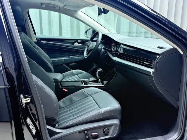 Volkswagen Passat — Фото автомобиля 18