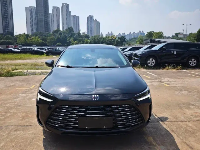 Buick Regal — Фото автомобиля 2