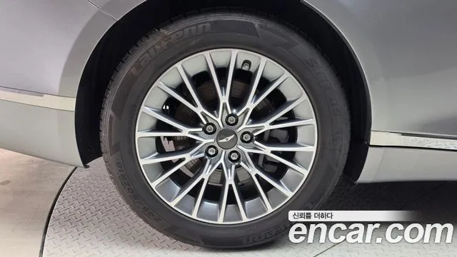 Genesis G80 RG3 — Фото автомобиля 5