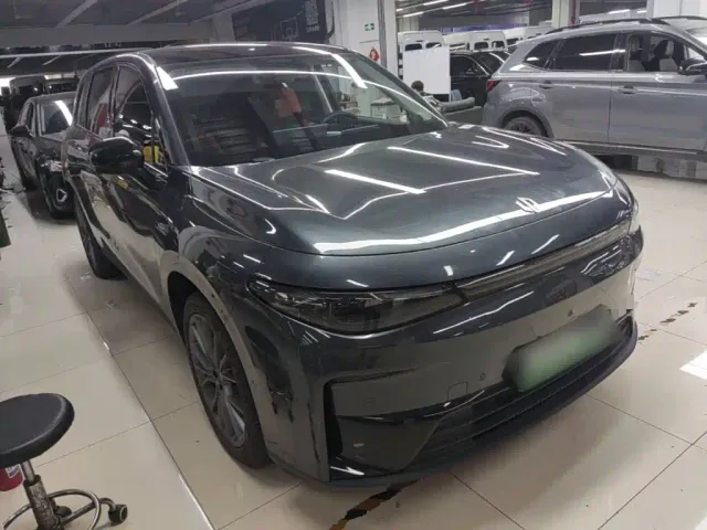 Leapmotor C10 — Фото автомобиля 3