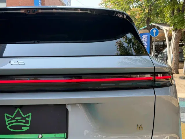 Li Auto i6 — Фото автомобиля 12