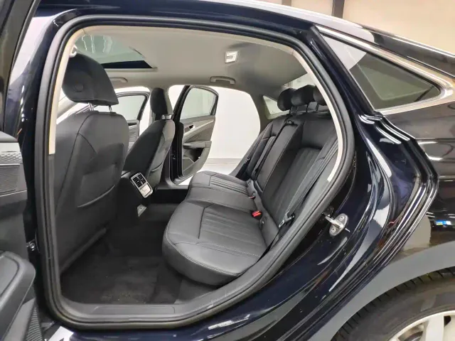 Volkswagen Passat — Фото автомобиля 11