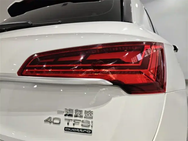 Audi Q5L — Фото автомобиля 14