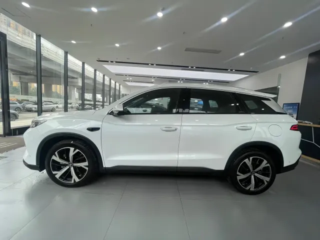BYD Song Pro — Фото автомобиля 3
