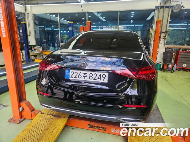 Mercedes-Benz C-Class — Фото автомобиля 2
