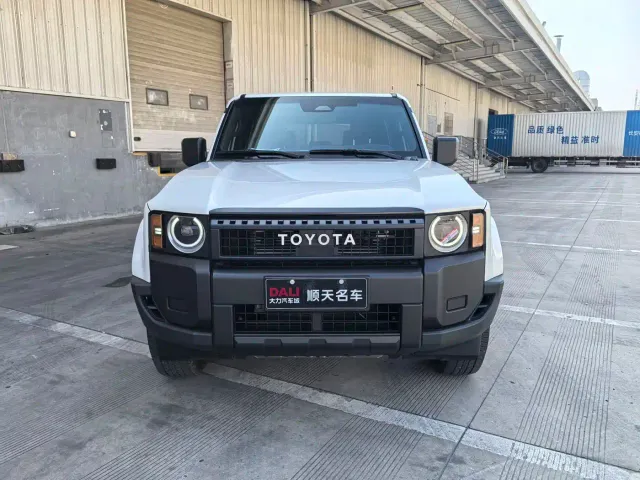 Toyota Prado — Фото автомобиля 2
