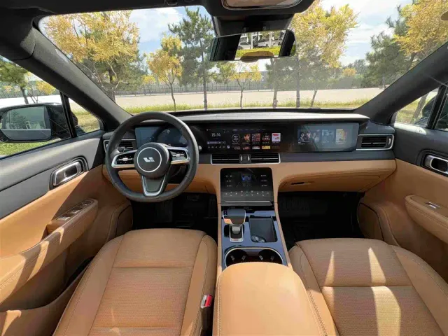 Li Auto ONE — Фото автомобиля 6