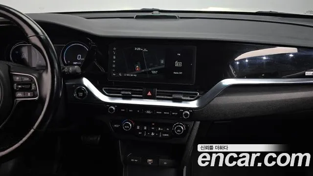 Kia Niro — Фото автомобиля 13