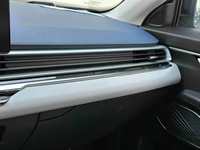 Geely Emgrand — Фото автомобиля 19