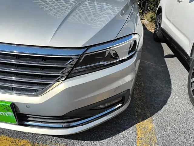Volkswagen Lavida — Фото автомобиля 23