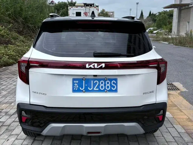 Kia Seltos — Фото автомобиля 4