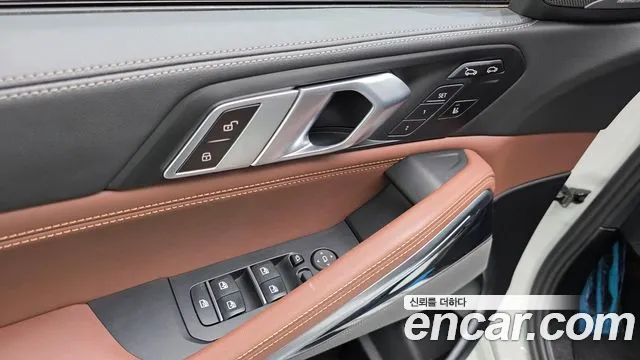 BMW X6 xDrive40i M Sport — Фото автомобиля 24