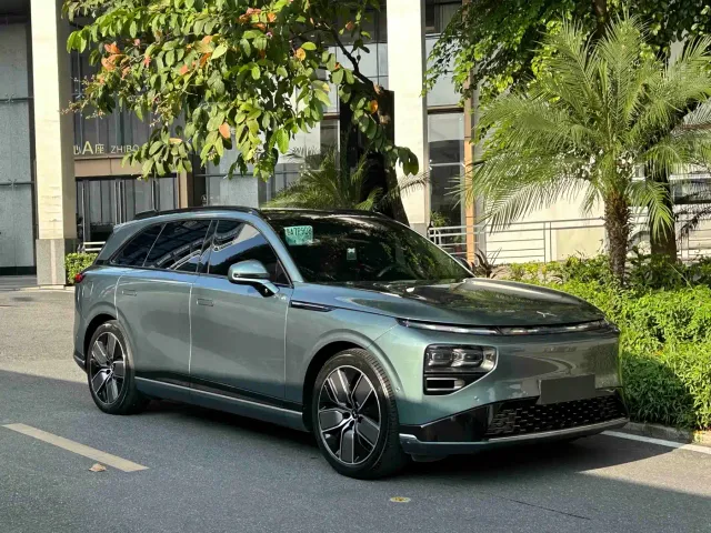 Xpeng G9 — Фото автомобиля 16