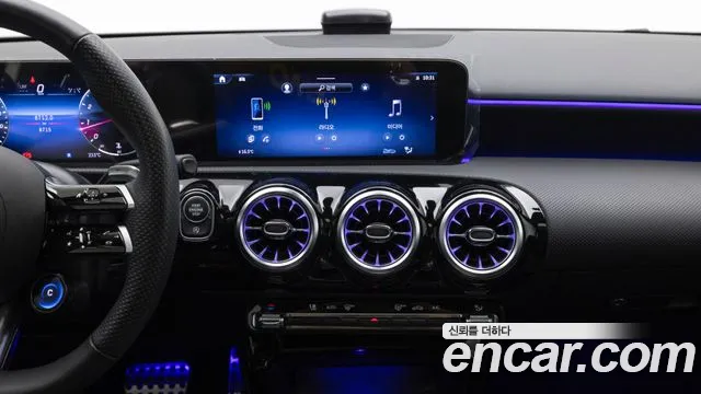Mercedes-Benz A-Class W177 — Фото автомобиля 16
