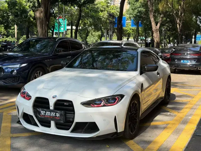 Фотография автомобиля — BMW M4